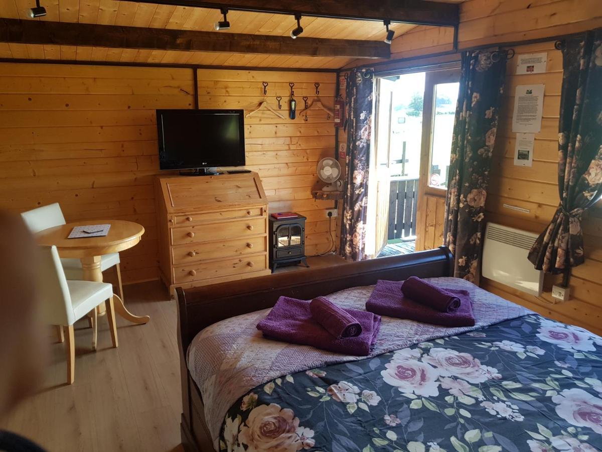 Country Bumpkin - Romantic Couples Stay In Oakhill Cabin Eksteriør billede