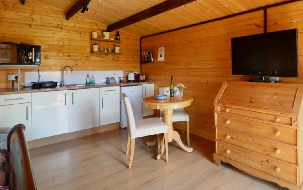 Country Bumpkin - Romantic Couples Stay In Oakhill Cabin Eksteriør billede